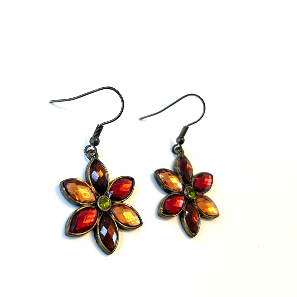 Flower Shaped Dangle Earrings Brass Copper Tone Metal
